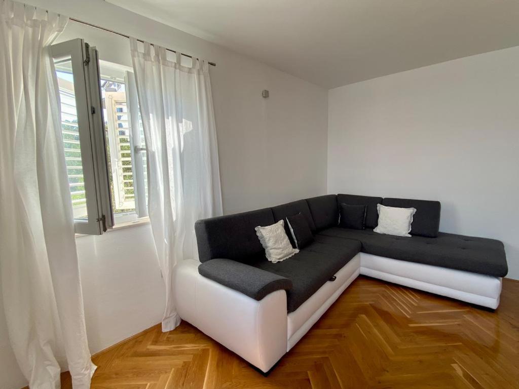 Panorama Apartment Jakov Omis Luaran gambar